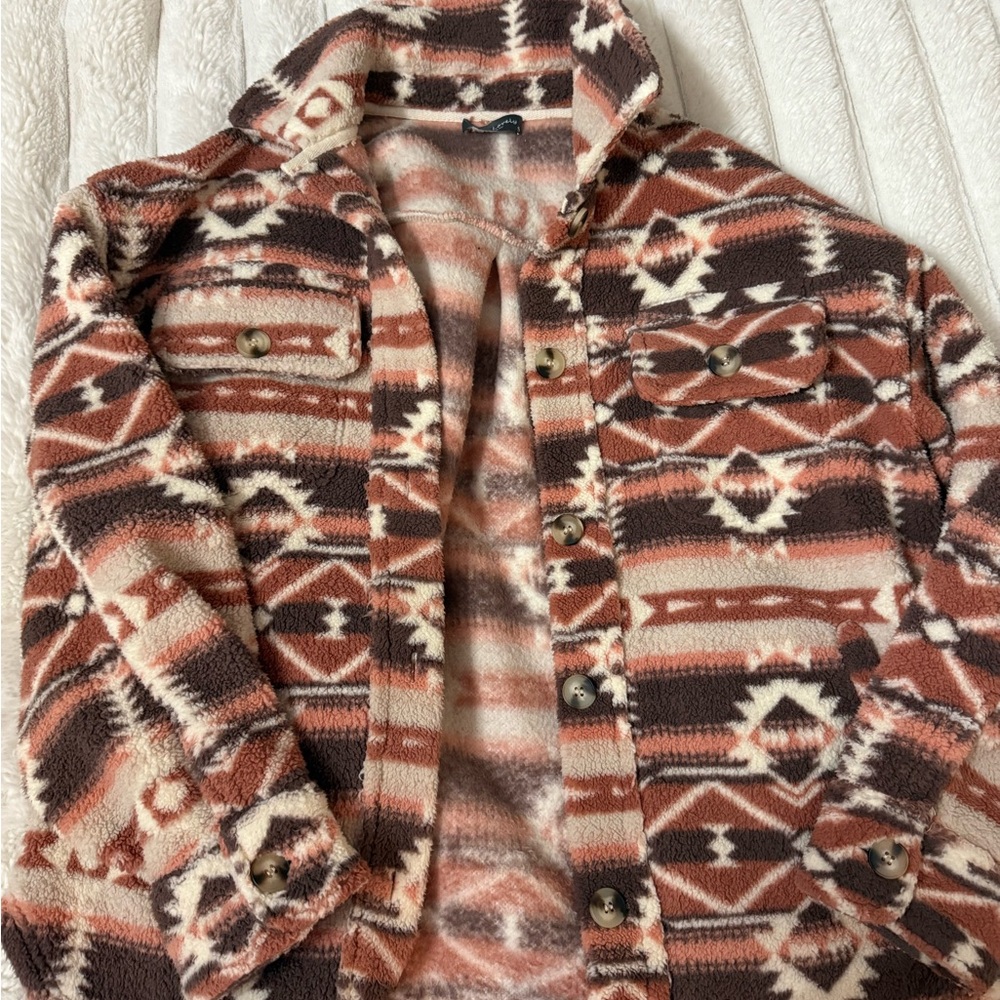 Women’s oversized shacket, size small
